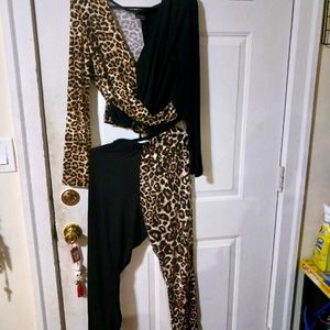XL Cheetah Print Crop Top and Leggings Outfit